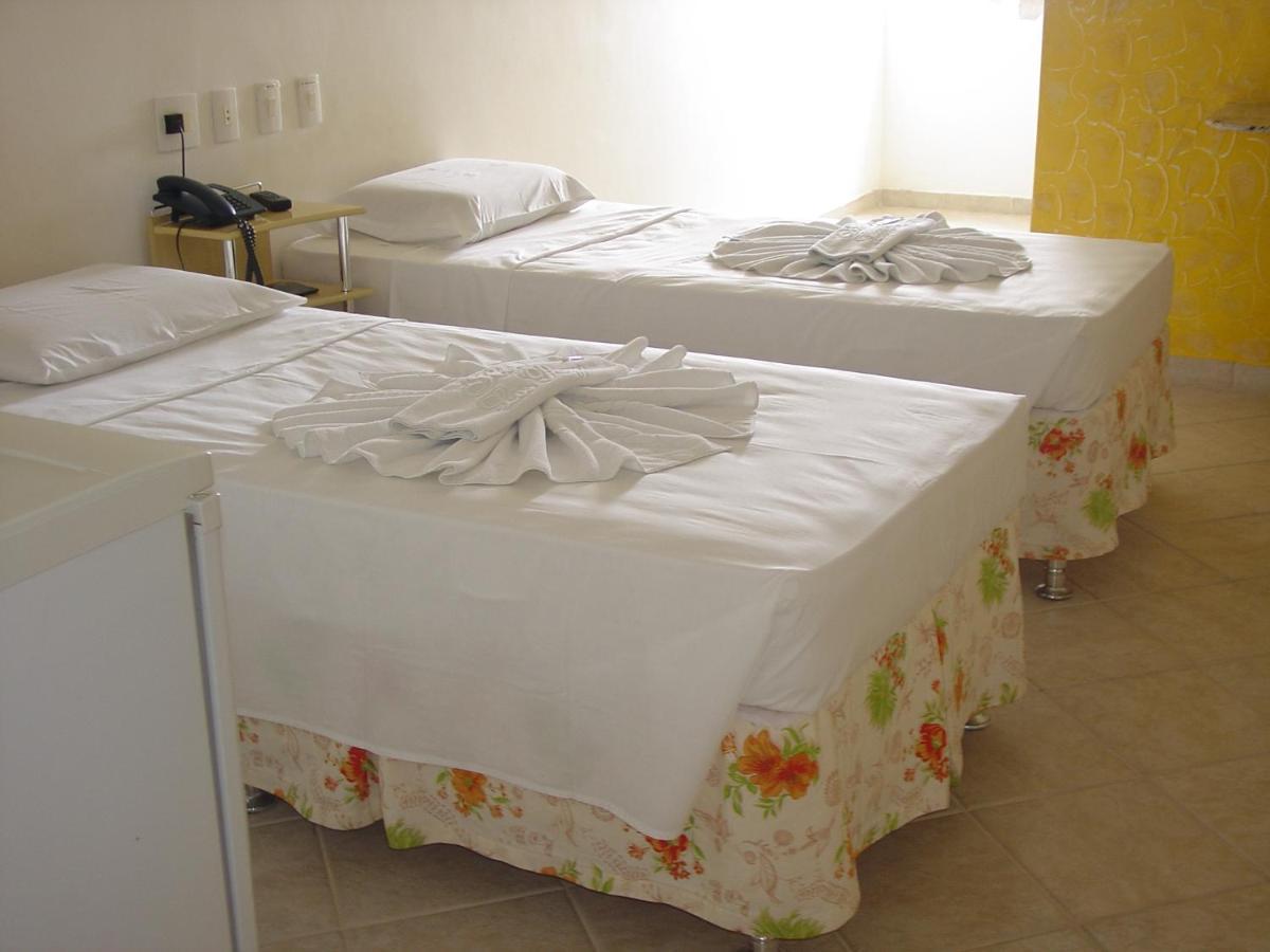 Hotel E Churrascaria Los Pagos Линярес Екстериор снимка